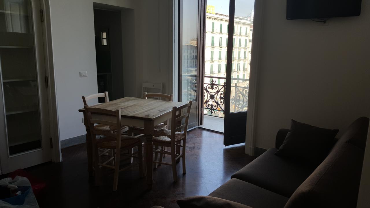 Metro Garibaldi - Loft Con Wifi E 4 Posti Letto Presso La Stazione Centrale Di Napoli المظهر الخارجي الصورة